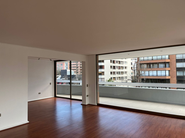 Departamento remodelado en Isidora Goyenechea